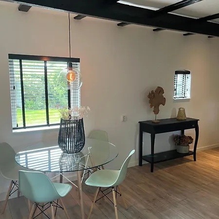 Holiday home De Overkant *